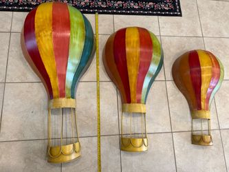 Vintage metal hot air balloon wall decor, 3 set