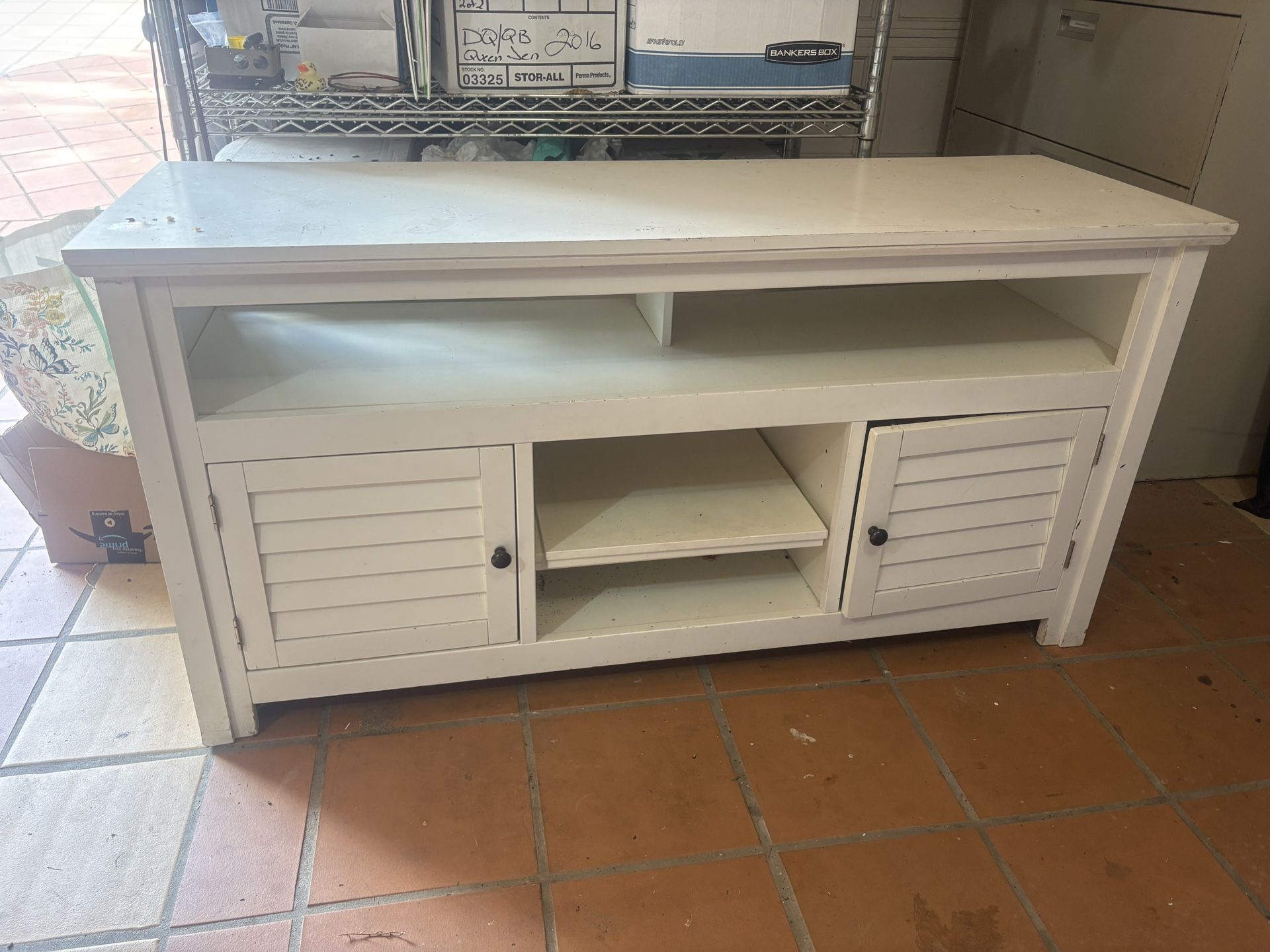 White Wood Entertainment Center