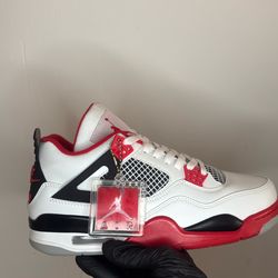 Jordan 4s