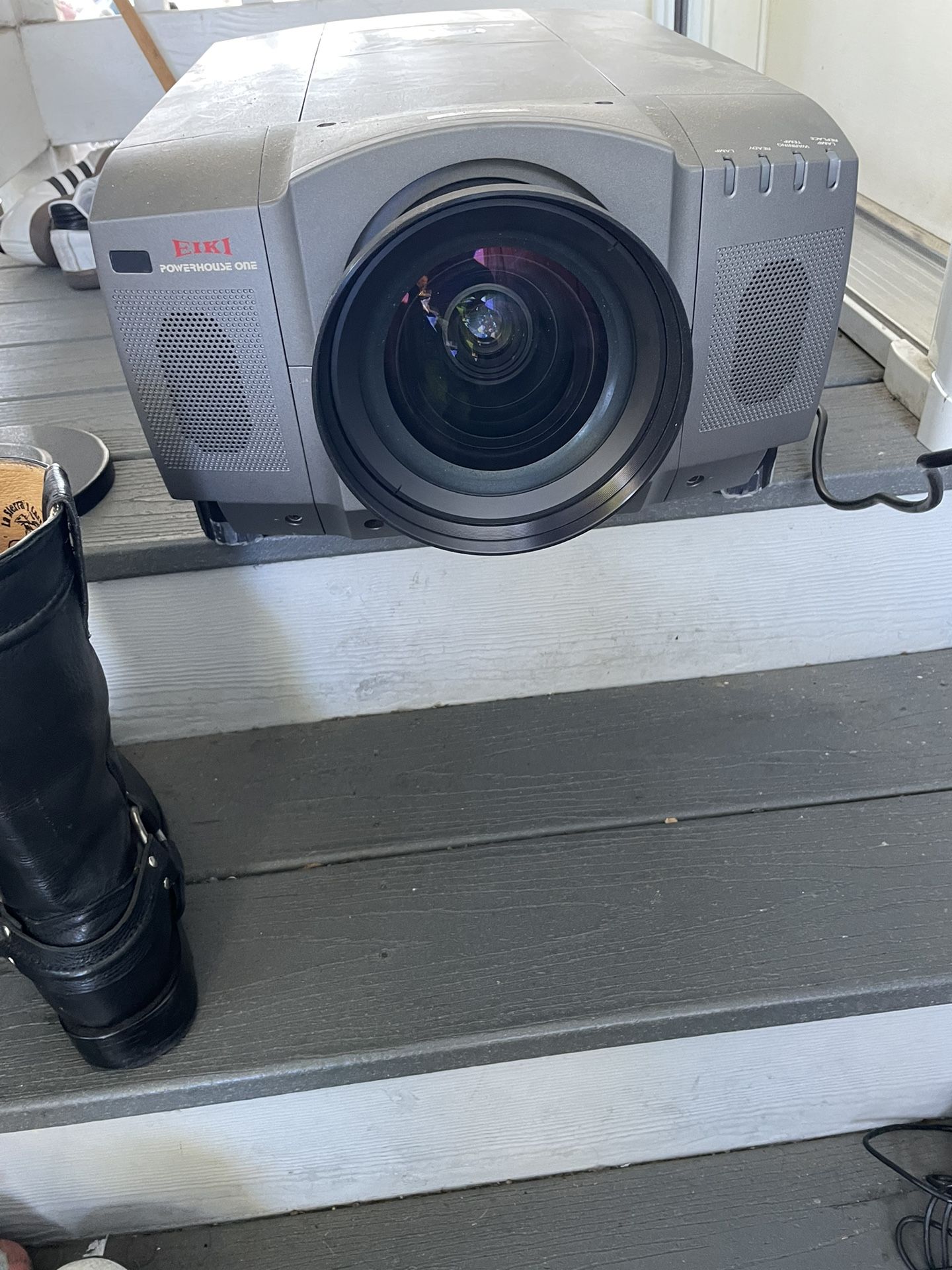 Projector $100