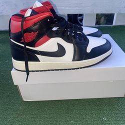 Jordan 1 Mid