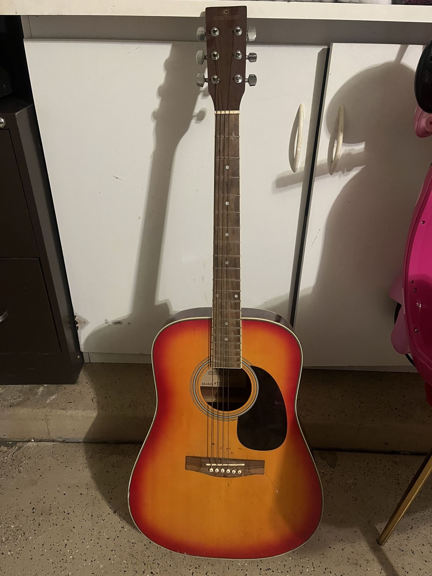 Vintage Chenault Guitar YHHGUITAR2