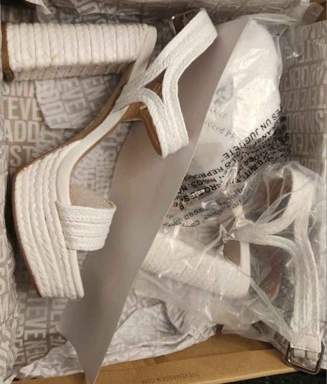 Steve Madden Women's Lombardo Platform Sandal in White