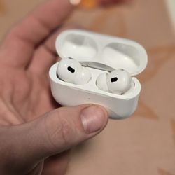 AirPods Pro 2 (USB-C) – Excellent Condition