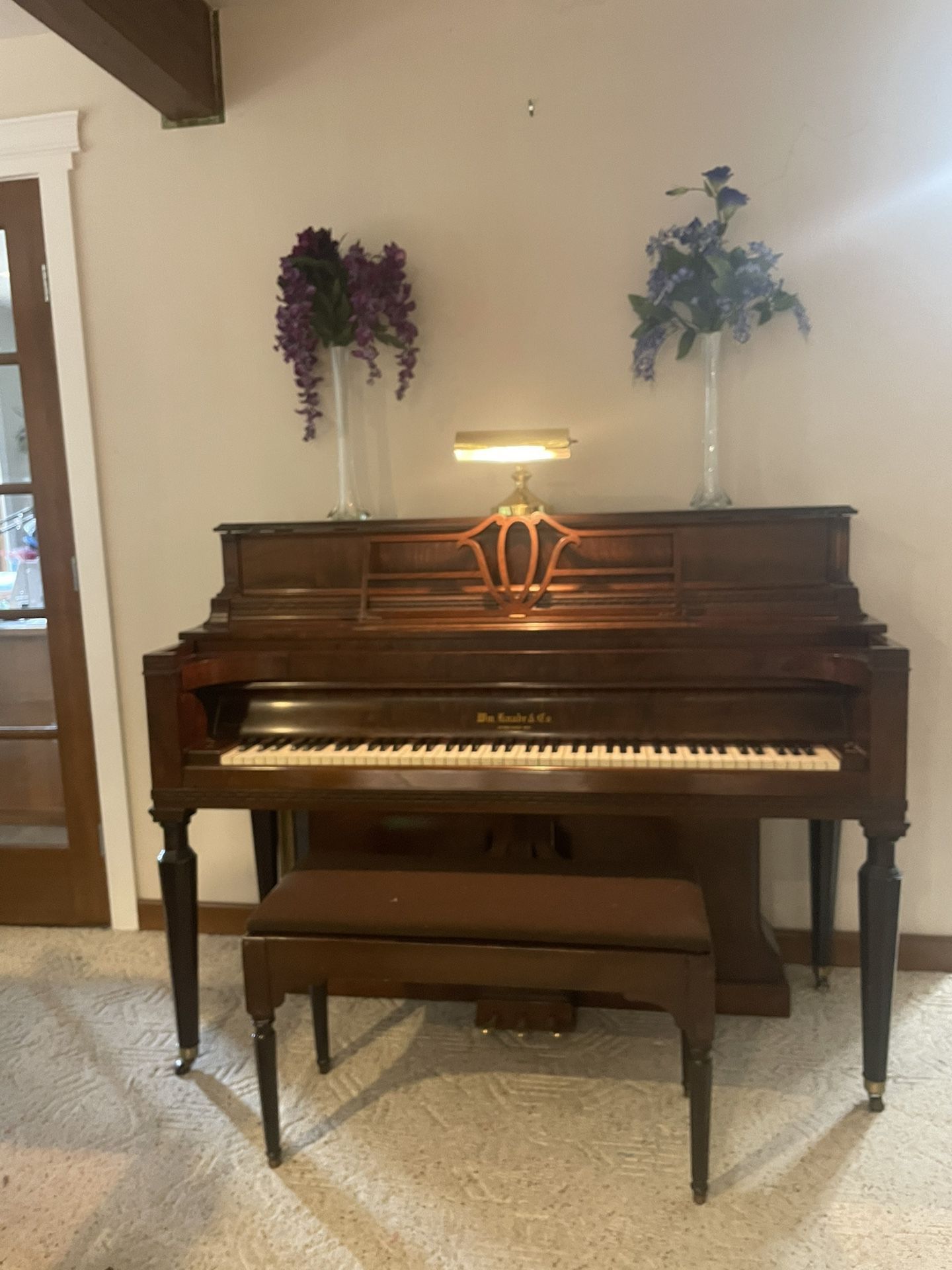 William Knabe Console Piano/bench