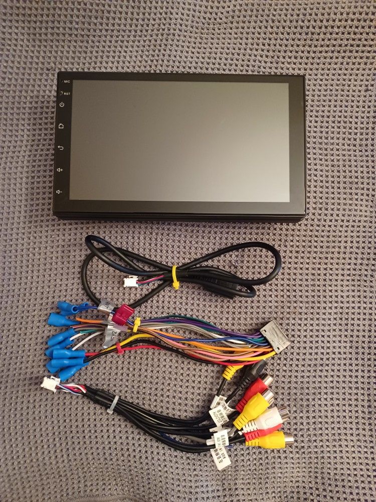 Double DIN Media Receiver. Bluetooth