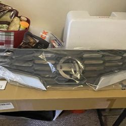 Front Grill  2008 Nissan Coupe 