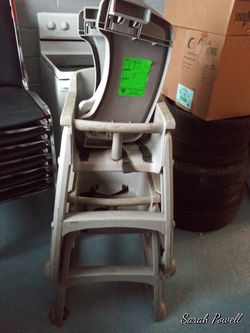 2 High chairs