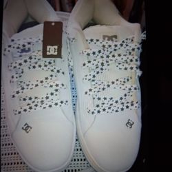 D c news shows Size18
