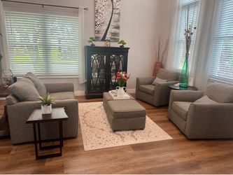 Loveseat with 2 chairs and 2 ottomans