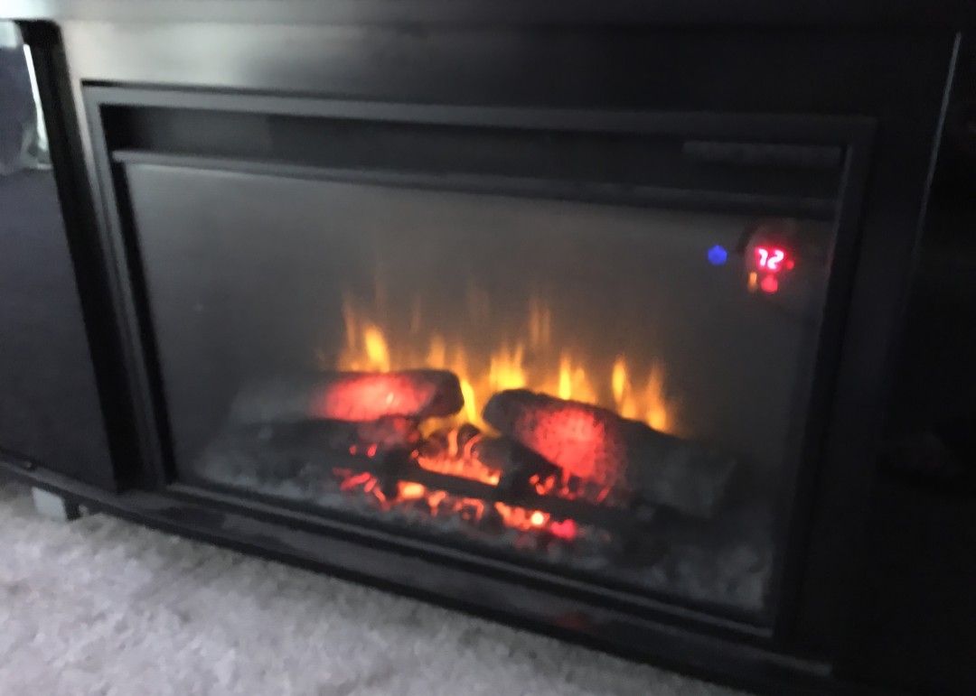 BelloDigital Fireplace with Bluetooth Speakers