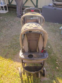 2 Seat Stroller (Baby trend) 