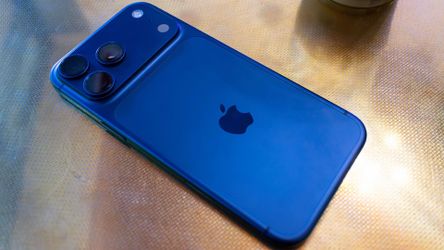 iPhone 17pro max 256 blue