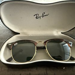 Ray-Ban Clubmaster Classic