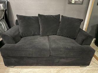 Black set of couch