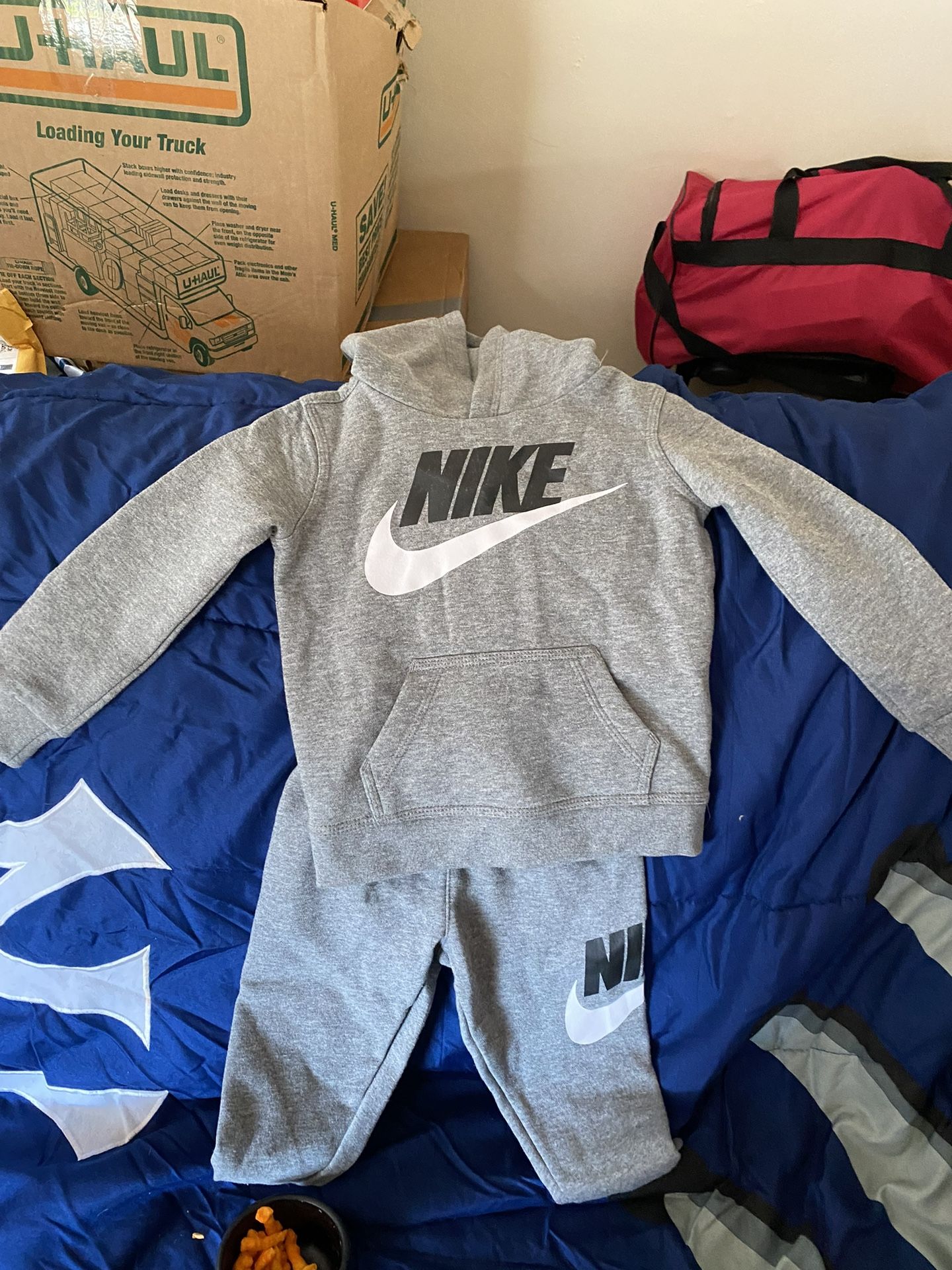 Nike And Adidas Sets Selling As A Package