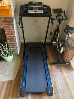 Fold up treadmill