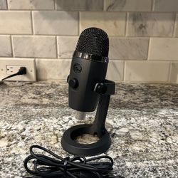 Logitech for Creators Blue Yeti Nano Premium USB Mic for Recording and Streaming