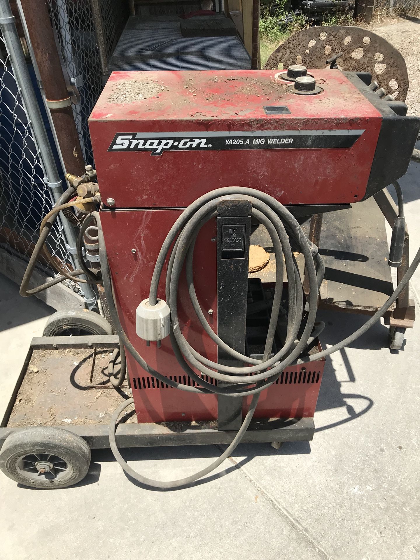 MIG WELDER YA205A SNAP ON