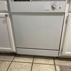 Hotpoint Dishwasher