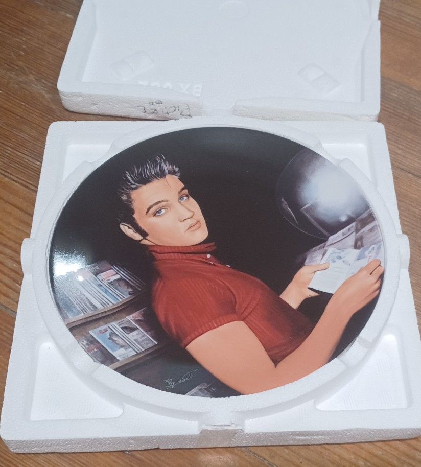 Elvis Presley Collector's Plate The Picture Of Cool Young Wild