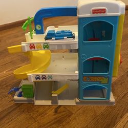 Little people parking Garage