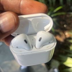 Apple Ear Pods