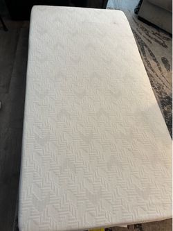 Twin mattress