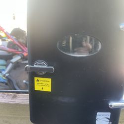 Mini fridge