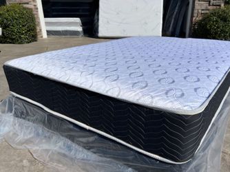 Queen Orthopedic Deluxe Collection Mattress!!