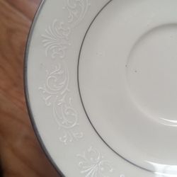 Vintage china saucer/ dessert plates- noritake ivory -14 pieces