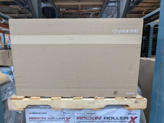 SAMSUNG 43" Class 4K Crystal UHD (2160P) LED Smart TV with HDR UN43TU7000