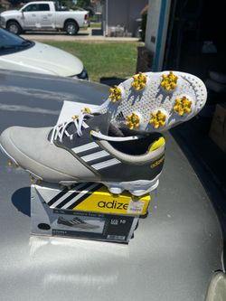 Golf shoes
