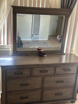 Room dresser