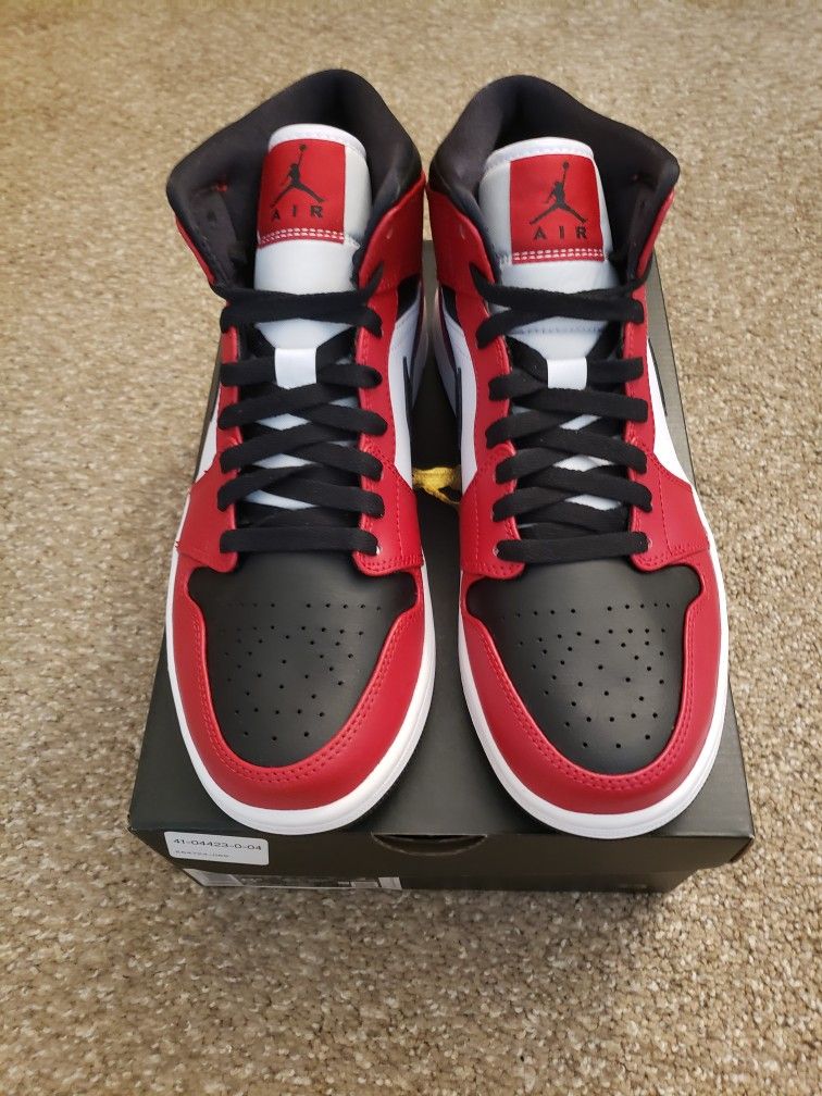 Air Jordan 1 mid Chicago Toe