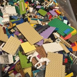 Big Bin Of Lego’s 