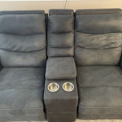 Gray Microfiber Loveseat w/ Center Console- Excellent Condition 