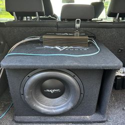 Skar Audio Subwoofer With Amplifier 