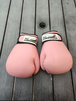 Boxing gloves