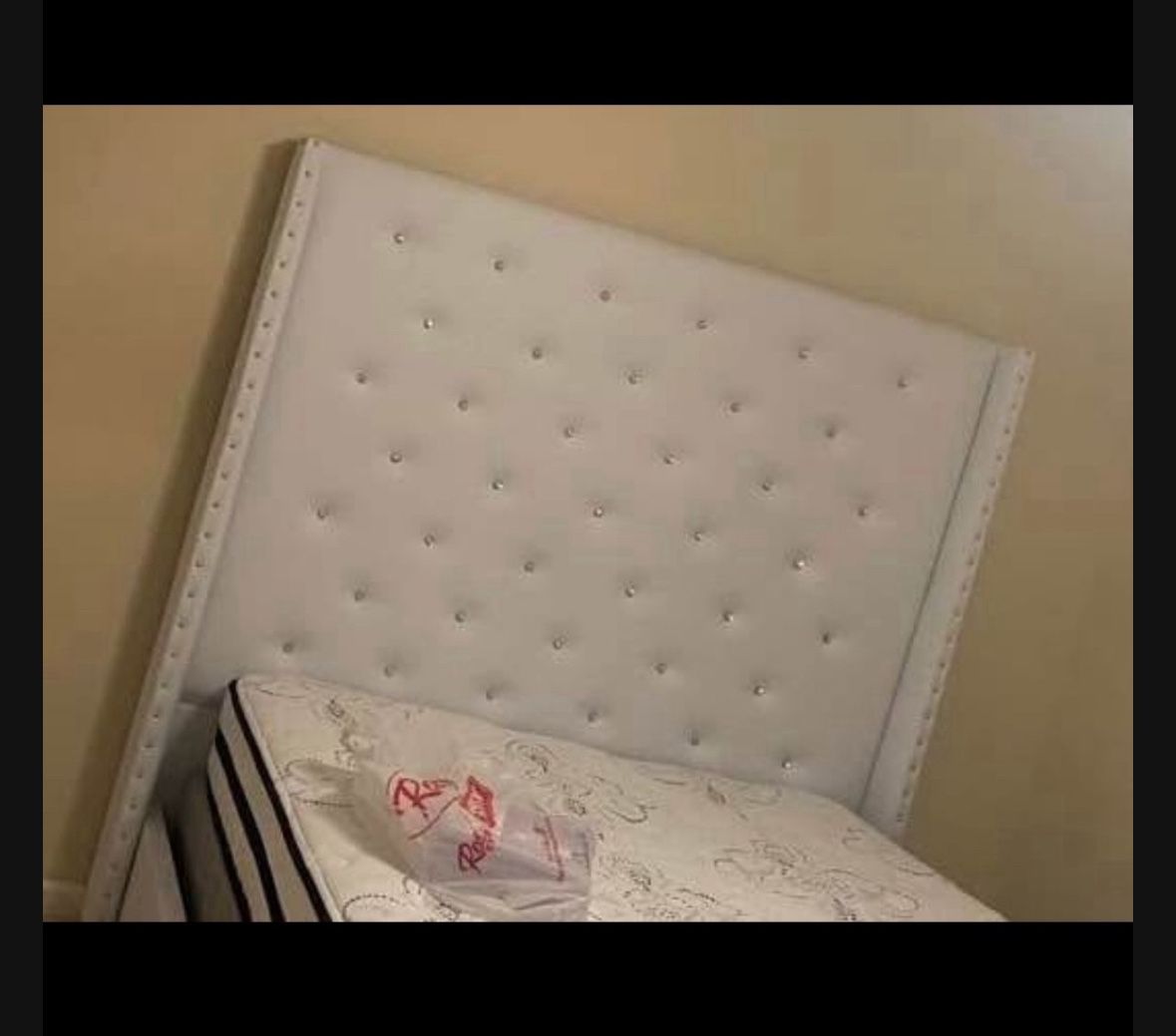 QUEEN HEADBOARD