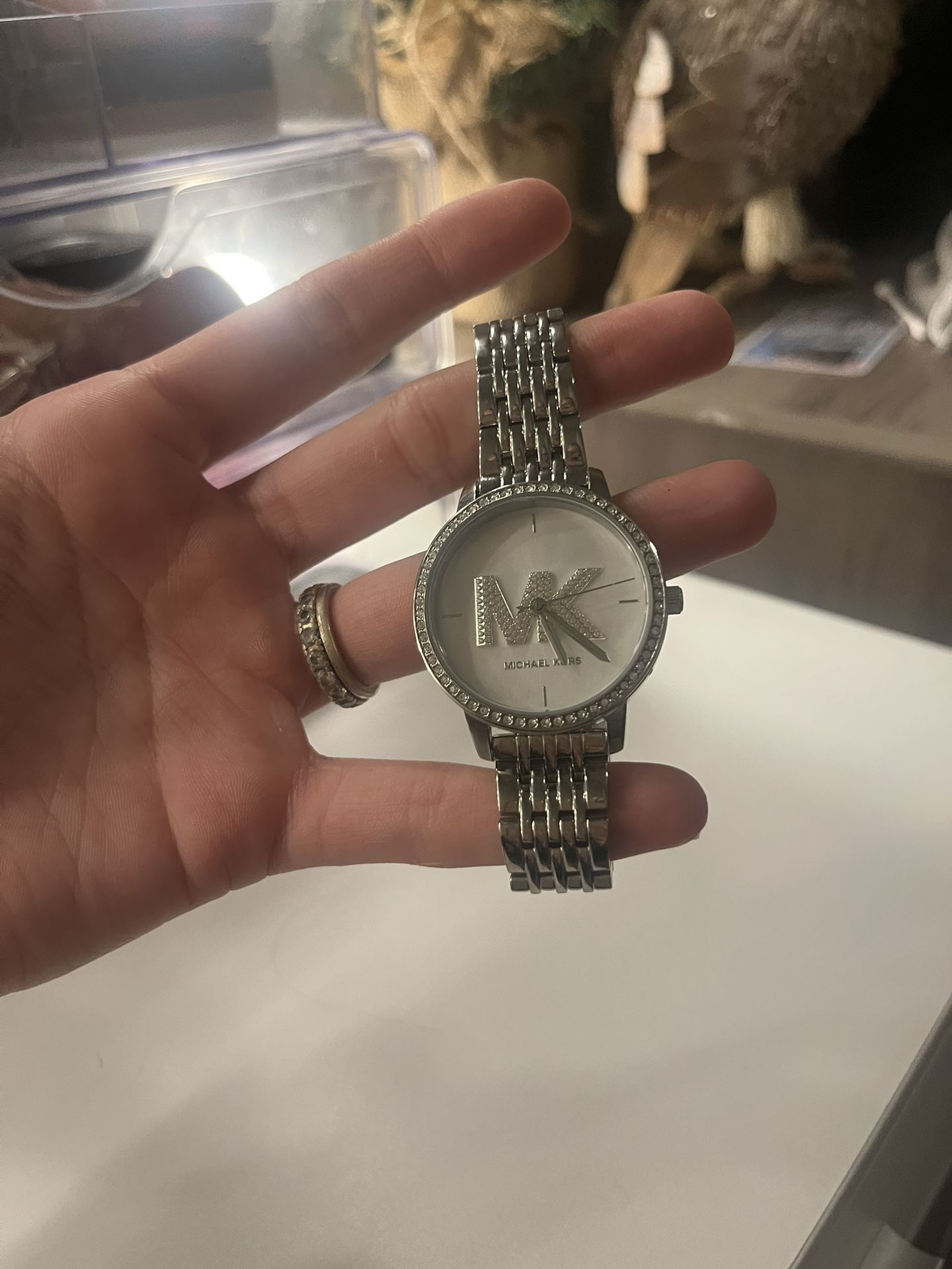 Michael Kors Silver Watch – Crystal Bezel