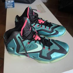 Nike LeBron 11 South Beach Size 12