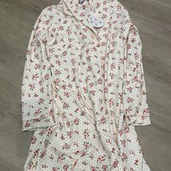 Sweet Honey Women’s Size Small Robe 
