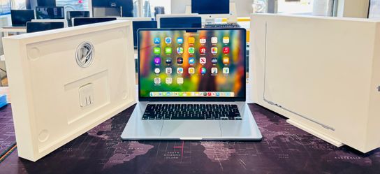 Apple Macbook AIR 2025 M4 16GB 512GB SKY BLUE NEW OPEN BOX Apple care plus till 03/2026