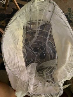 Laundry basket with wheels
