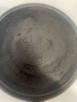 Griswold  No. 9 Cast Iron Skillet Slant Logo 710 E