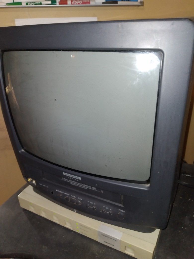 Curtis Mathes 13 " CRT TV VCR Vhs Combo