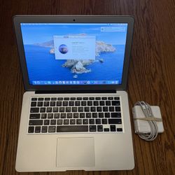 MacBook Air 13" 2017/Fully Functional/4GB RAM/128GB/Grade B