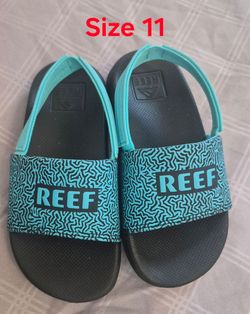 Sandals size 11