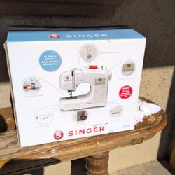 Singer Sewing Machine